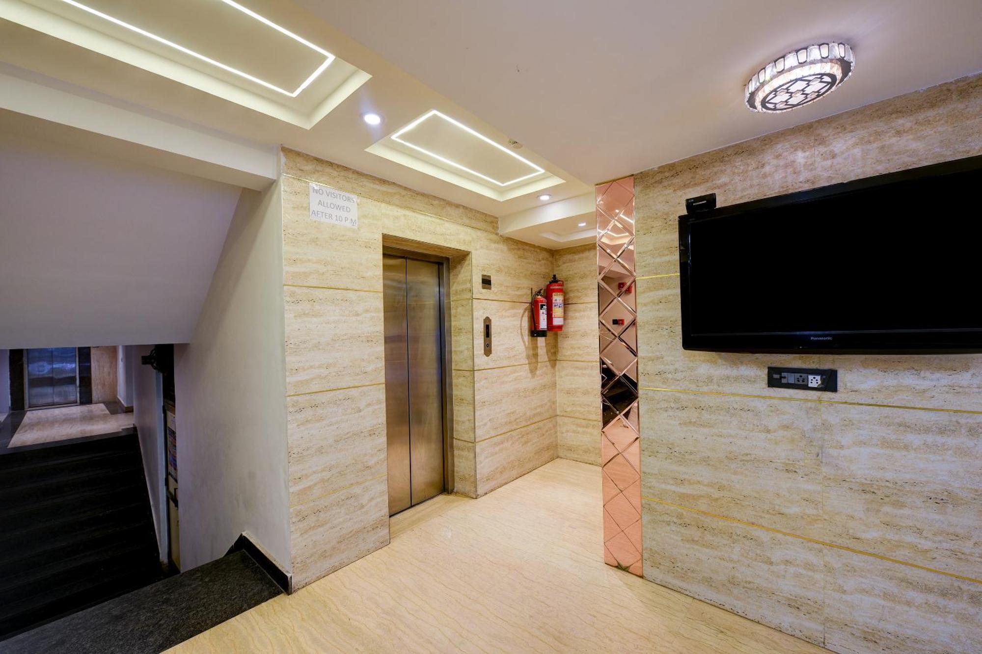Hotel Sohana Palace Near New Delhi Railway Station And Connaught Place エクステリア 写真